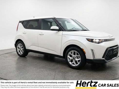 Used 2025 Kia Soul LX w/ LX Technology Package image 1