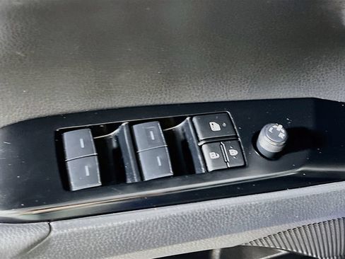 Used 2025 Toyota Camry SE FWD image 16