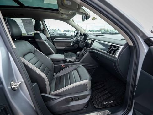 Used 2022 Volkswagen Atlas SEL Premium AWD/4WD image 23