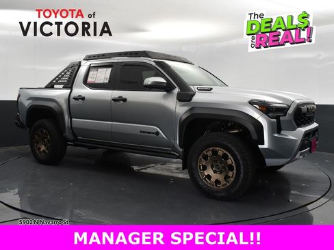 Used 2024 Toyota Tacoma Trailhunter image 1