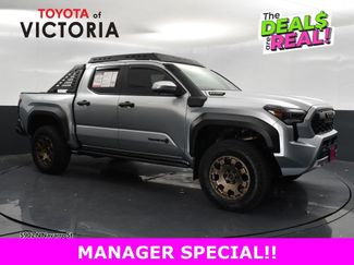 Used 2024 Toyota Tacoma Trailhunter video 1