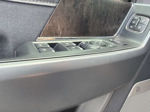 Used 2024 Ford F250 Lariat w/ Sport Appearance Package AWD/4WD image 30