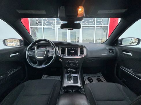 Used 2018 Dodge Charger R/T w/ Blacktop Package image 9