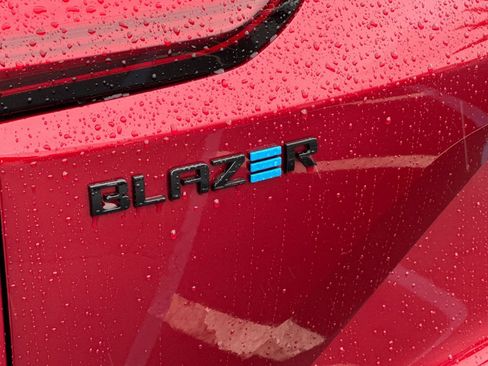 New 2026 Chevrolet Blazer EV LT w/ Midnight/Sport Edition image 25