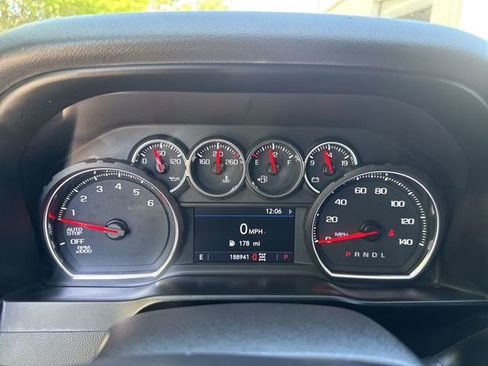 Used 2019 Chevrolet Silverado 1500 RST image 19