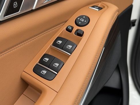 Used 2026 BMW X5 xDrive40i w/ M Sport Package image 18