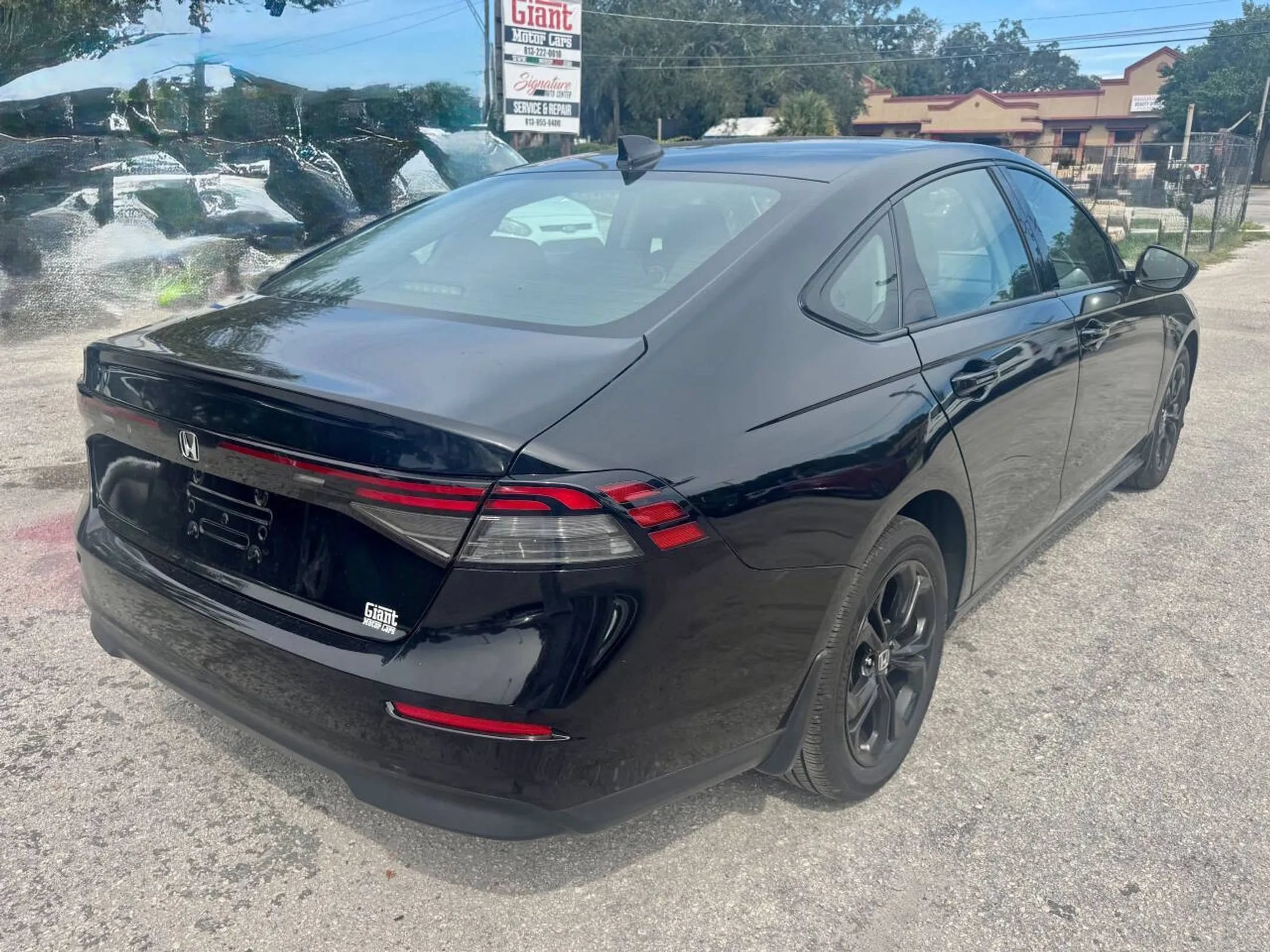 Used 2025 Honda Accord SE image 4