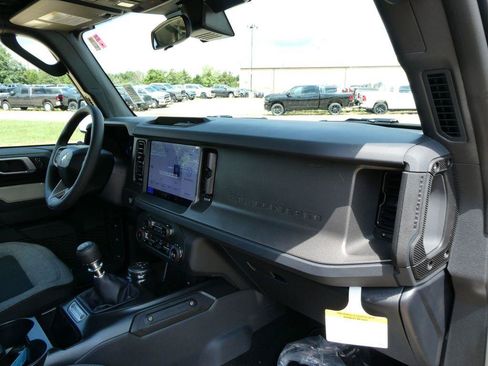 New 2026 Ford Bronco 2-Door AWD/4WD image 9