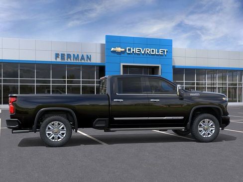 New 2026 Chevrolet Silverado 3500 High Country w/ High Country Premium Package AWD/4WD image 6