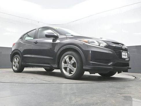 Used 2017 Honda HR-V LX image 36
