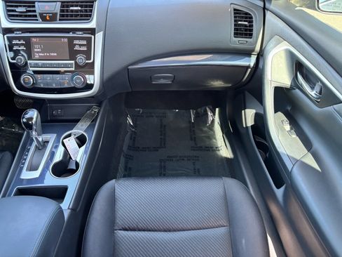Used 2018 Nissan Altima 2.5 SR FWD image 15