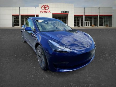 Used 2021 Tesla Model 3 Standard Range Plus RWD image 3