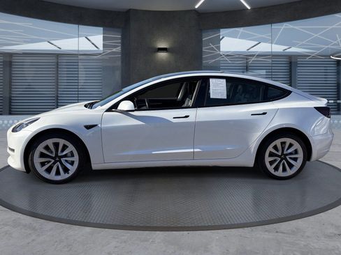 Used 2022 Tesla Model 3 Long Range AWD/4WD image 3