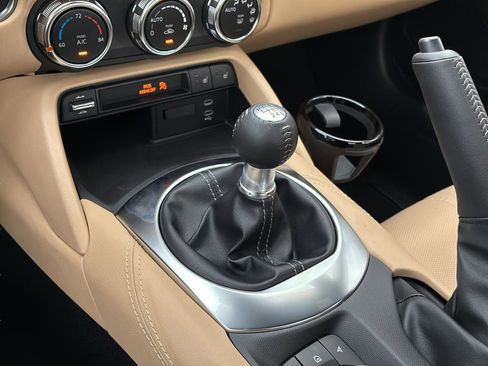 New 2026 MAZDA MX-5 Miata RF Grand Touring RWD image 24