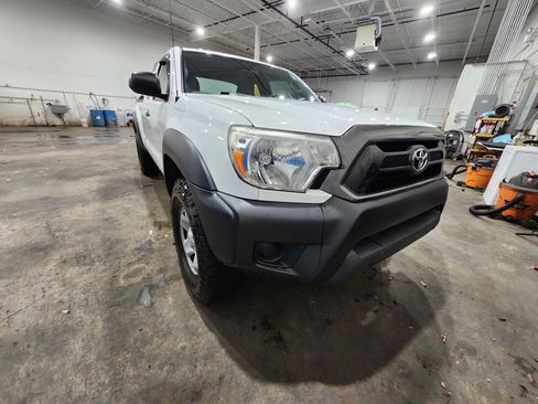 Used 2015 Toyota Tacoma 4x4 Access Cab image 3