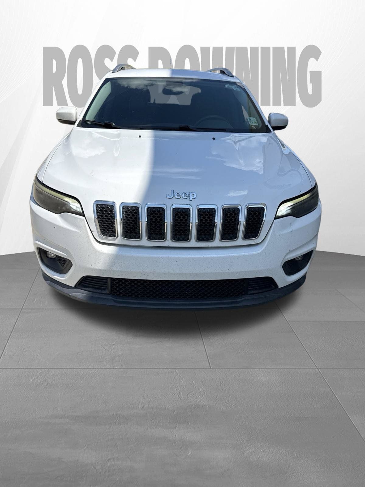 Used 2019 Jeep Cherokee Latitude Plus FWD image 2
