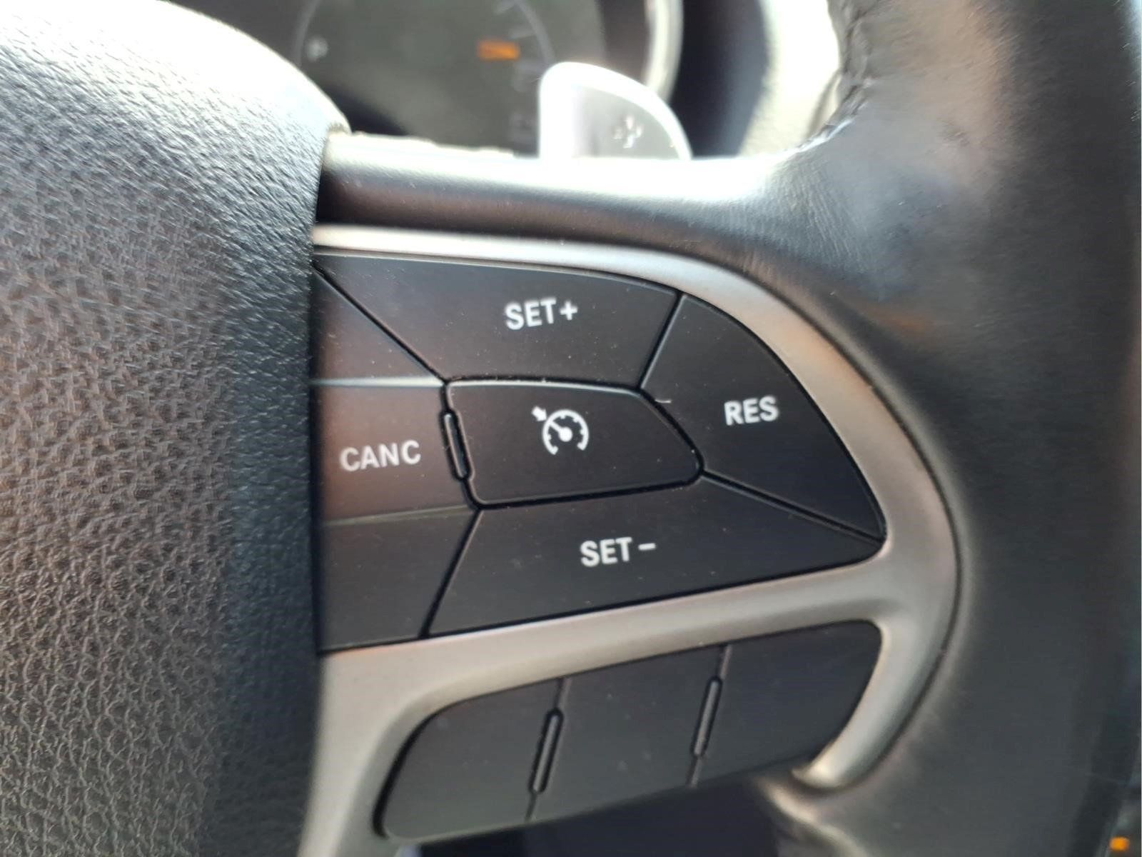 Used 2017 Jeep Grand Cherokee Altitude AWD/4WD image 19