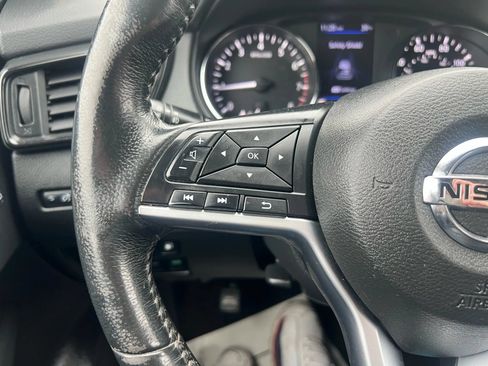 Used 2018 Nissan Rogue SL w/ Premium Package AWD/4WD image 14