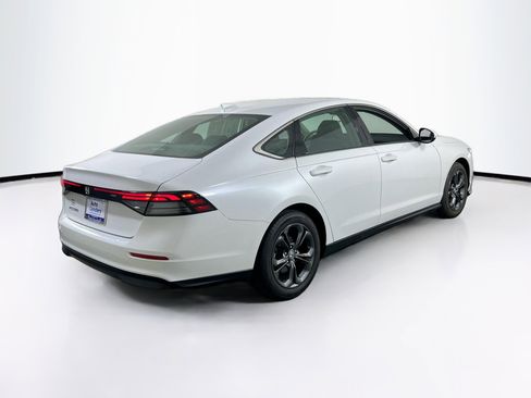 Used 2023 Honda Accord EX image 5