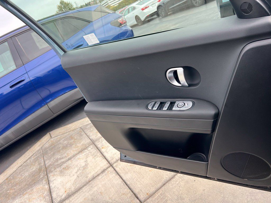 Certified 2024 Hyundai Ioniq 5 SEL RWD image 19