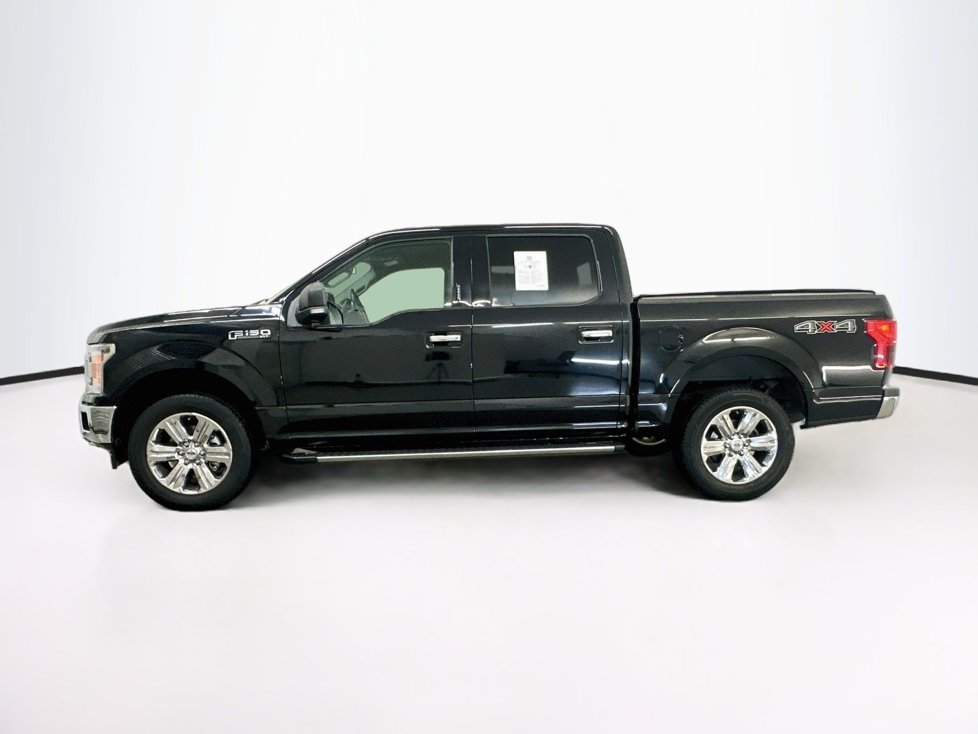Used 2018 Ford F150 XLT w/ Equipment Group 302A Luxury AWD/4WD image 4