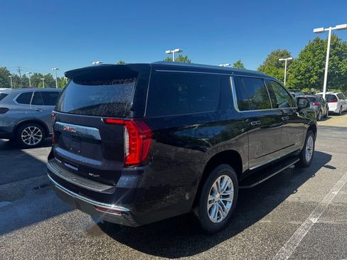 Used 2023 GMC Yukon XL SLT w/ SLT Luxury Package AWD/4WD image 5