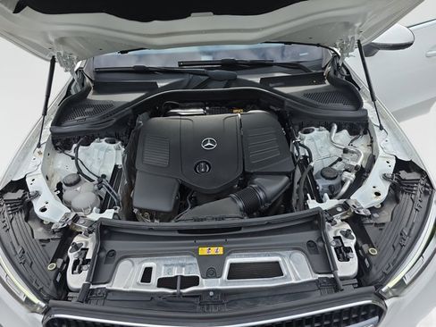 Used 2023 Mercedes-Benz GLC 300 image 29