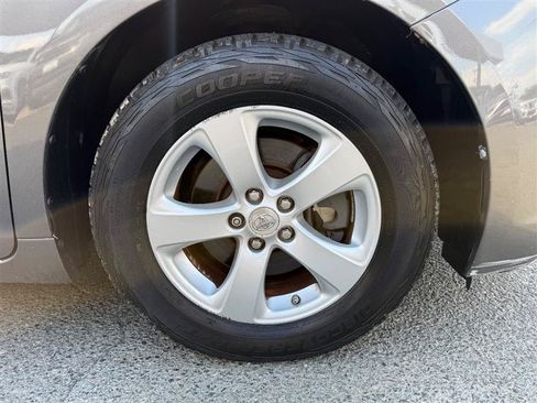 Used 2012 Toyota Sienna LE FWD image 11