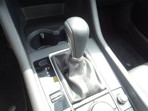Used 2023 MAZDA MAZDA3 s FWD image 18
