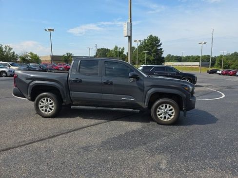 Used 2025 Toyota Tacoma SR5 RWD image 2
