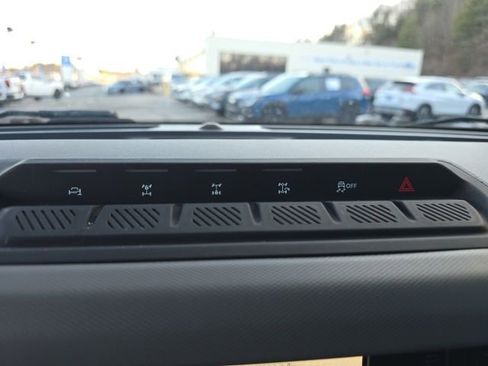 Used 2023 Ford Bronco Badlands image 27