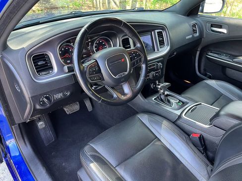 Used 2021 Dodge Charger SXT w/ Leather Interior Group RWD image 13