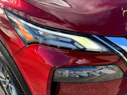 Used 2021 Nissan Rogue S image 30