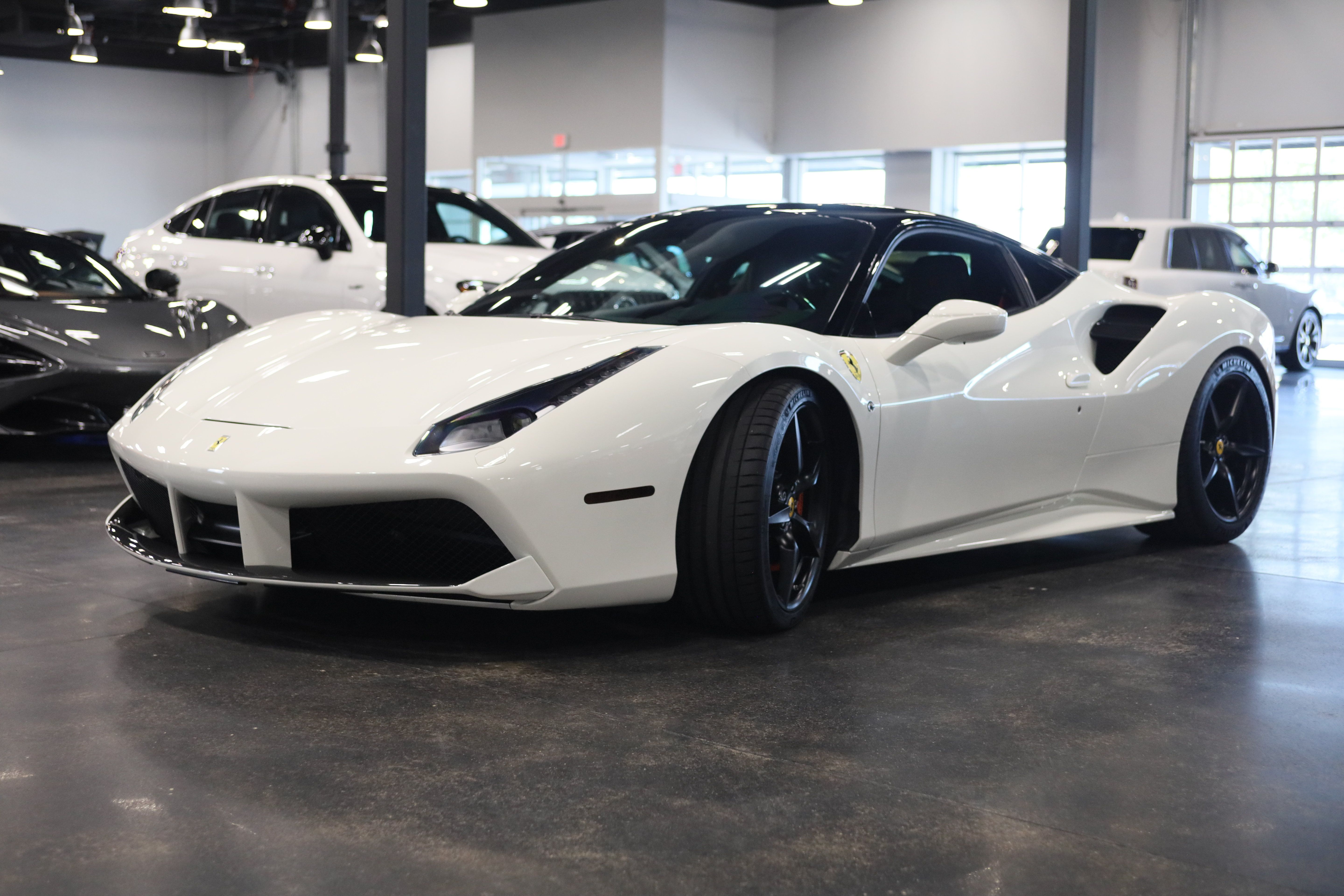 Used 2016 Ferrari 488 GTB RWD image 5