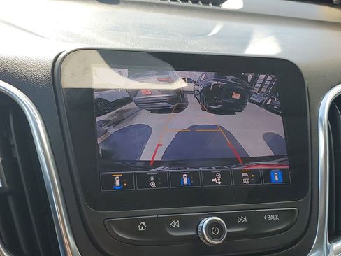 Used 2022 Chevrolet Equinox LT image 25