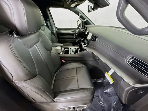 New 2026 Jeep Grand Wagoneer 4WD image 27