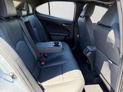 New 2026 Lexus UX 300h AWD image 6