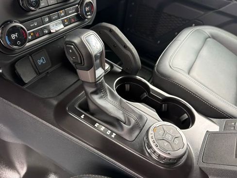 Used 2025 Ford Bronco Badlands AWD/4WD image 27