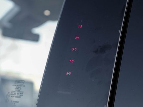 Used 2018 Lincoln Navigator Reserve w/ Technology Package image 52