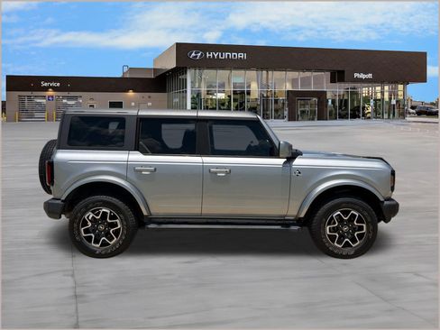 Used 2022 Ford Bronco Outer Banks AWD/4WD image 8