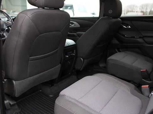 Used 2023 Chevrolet Traverse LT image 24