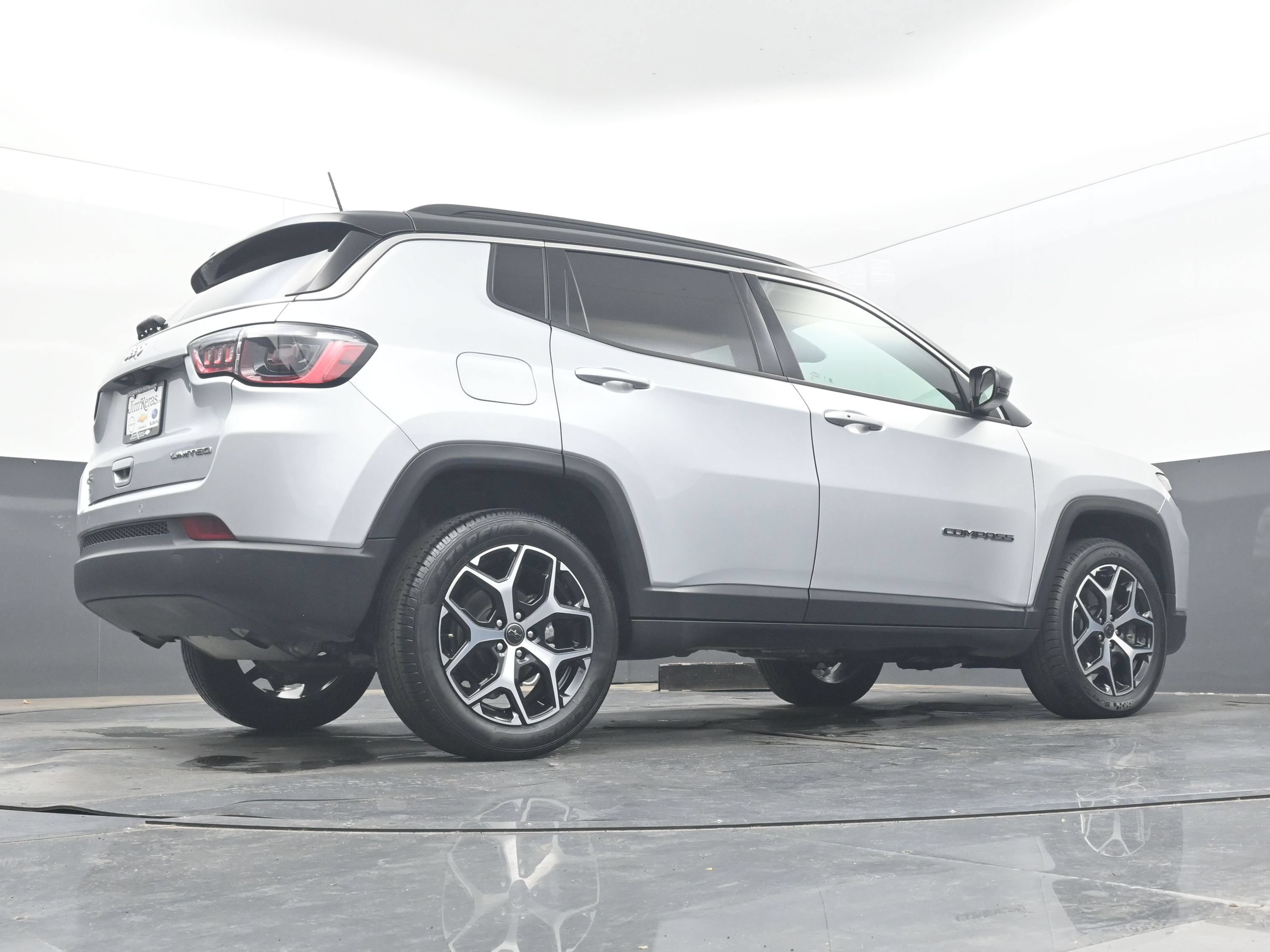 Used 2025 Jeep Compass Limited AWD/4WD image 30