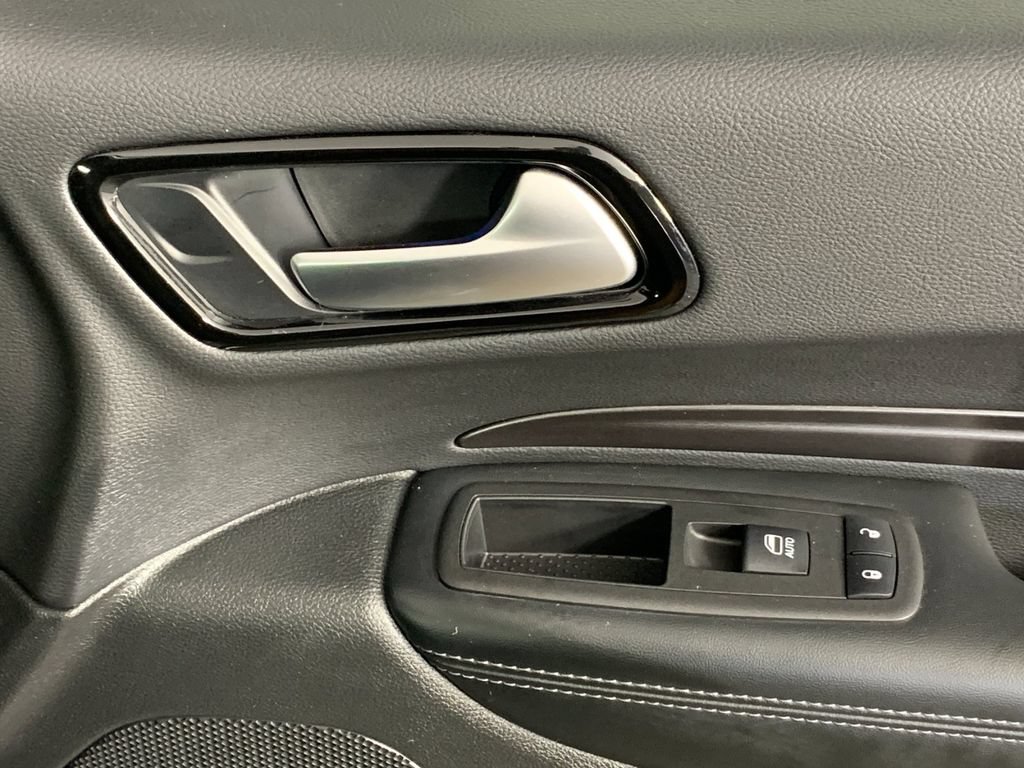 Used 2023 Dodge Durango AWD image 39