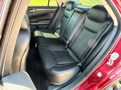 Used 2023 Chrysler 300 Touring L w/ Safetytec Plus Group image 21