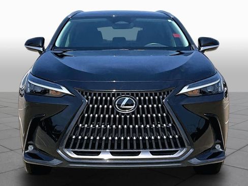 Used 2024 Lexus NX 250 FWD w/ Towing Package (2000 Lbs) image 4