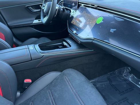 New 2026 Mercedes-Benz E 53 AMG e 4MATIC Sedan image 15