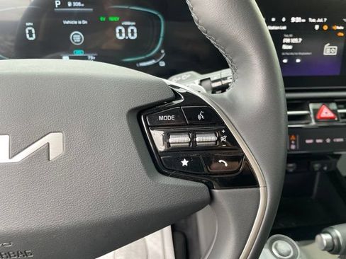 Used 2023 Kia Niro FWD image 20