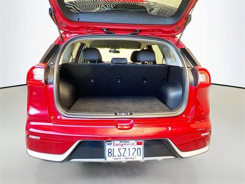 Used 2018 Kia Niro LX image 23