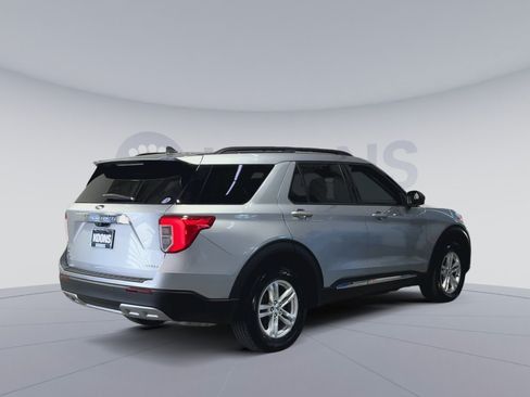 Used 2023 Ford Explorer XLT w/ Equipment Group 202A AWD/4WD image 11