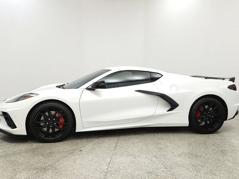 Used 2023 Chevrolet Corvette Stingray Premium Cpe w/ Z51 Performance Package RWD image 2